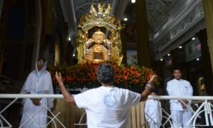 Feligreses expresan su amor a la Chinita: "Es mi madre, todo para mí"