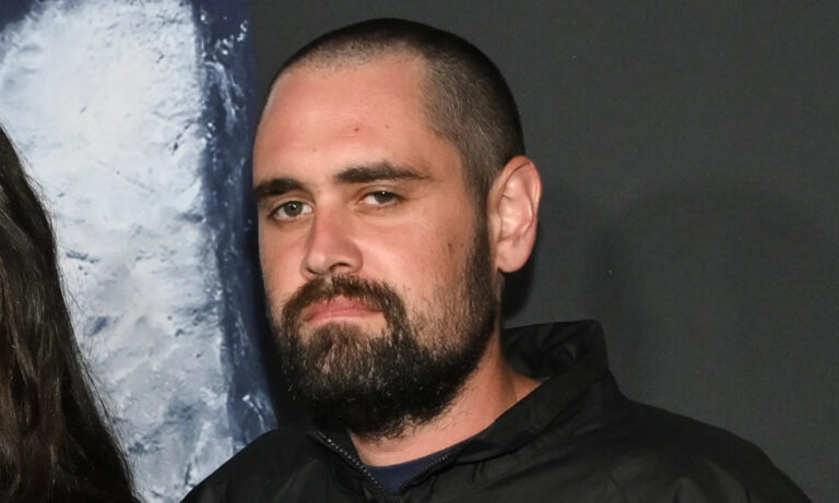 Hijo de Rob Reiner recibía tratamiento por esquizofrenia al momento de los asesinatos