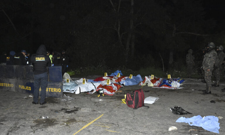 Accidente de bus en Guatemala deja 15 muertos y 19 heridos