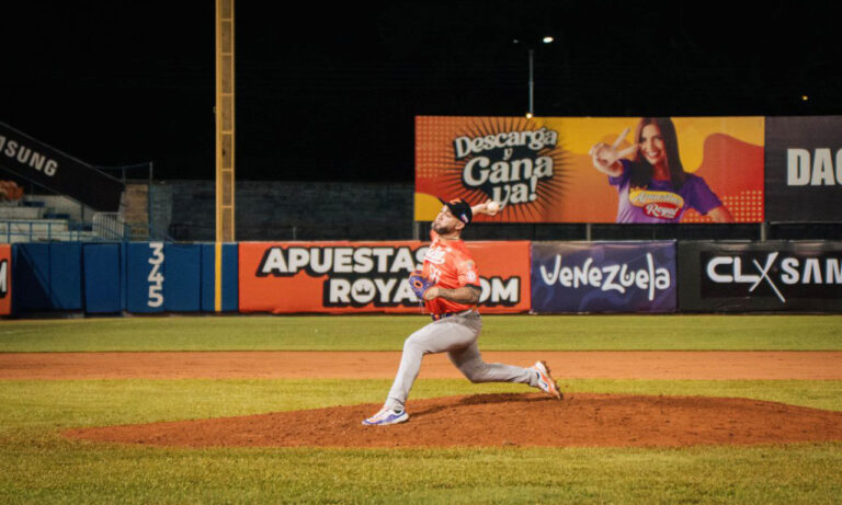 Bracho iguala récord de salvados en división de honores entre Águilas y Tigres