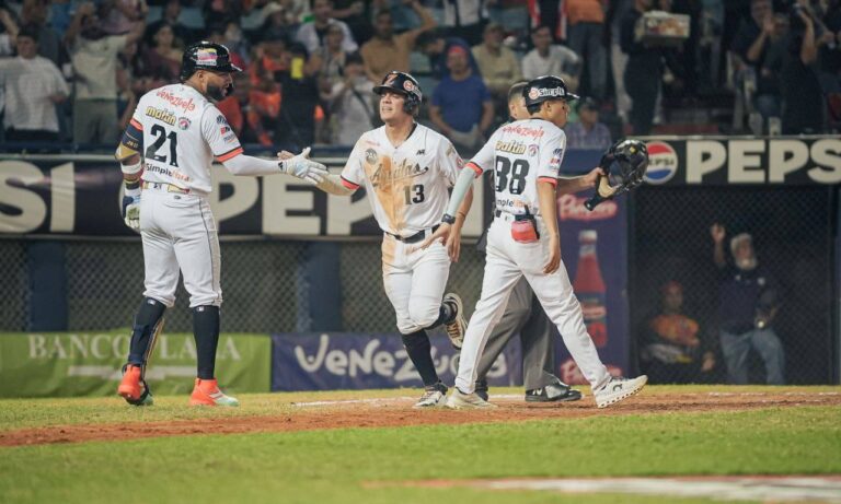 Águilas vence 6-3 a Leones en Maracaibo y se instala en el cuarto lugar