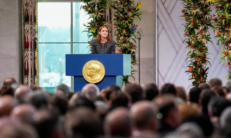 Discurso de Machado por el Nobel: “Hemos preparado las redes para lograr la transición”