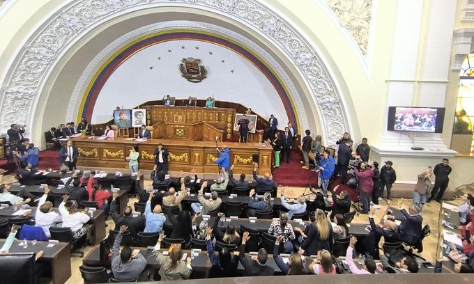 AN aprueba ley contra personas que “respalden actos de piratería y bloqueo” de Washington