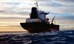 Bloomberg: EE. UU. intercepta y confisca un petrolero sancionado frente a costa de Venezuela