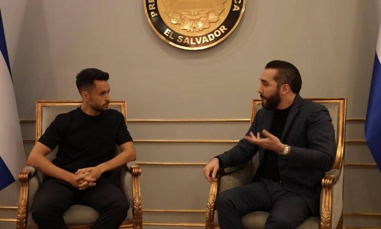 Bukele confiesa que le gustaría seguir "diez años más" gobernando en El Salvador