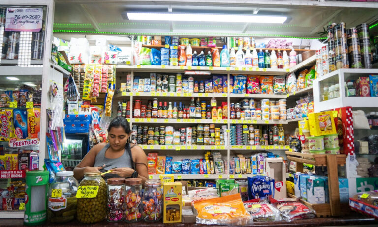 Canasta alimentaria de Maracaibo cierra noviembre en Bs. 154.817 o $630