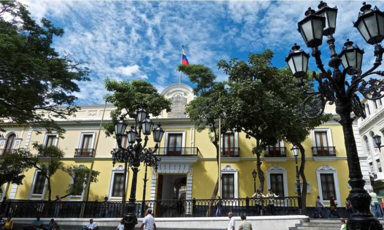 Gobierno tacha de "hostil" la renovación de sanciones de parte de la UE