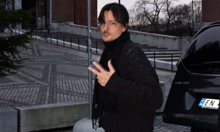 Danny Ocean llega a la prueba de sonido previo al Nobel a Machado