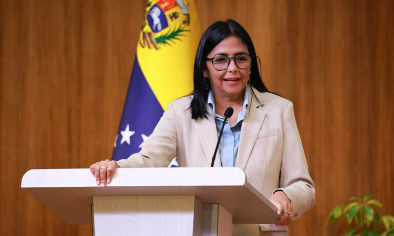 Delcy Rodríguez: Venezuela alcanza 1,2 millones de barriles pese a “acoso”