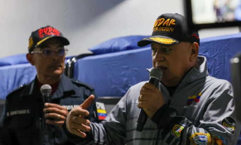 Cabello: “Funcionarios no deben ser matraqueros” y tienen que “tratar bien al pueblo”