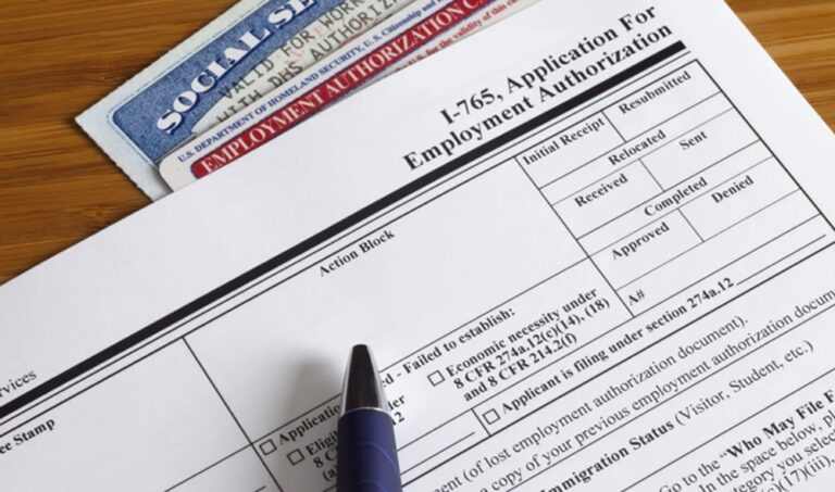 EE. UU. reduce de 5 años a 18 meses duración de permisos de trabajo