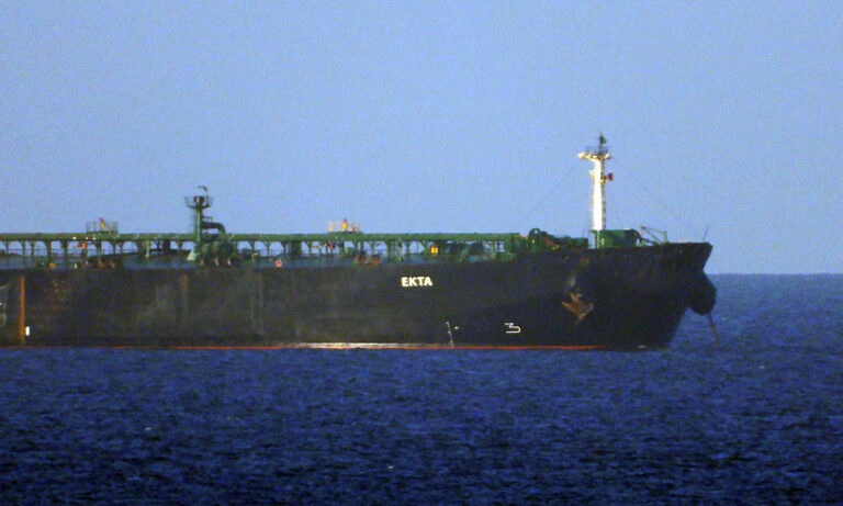 TankerTrackers: 900 millones de dólares en crudo están varados frente a Venezuela