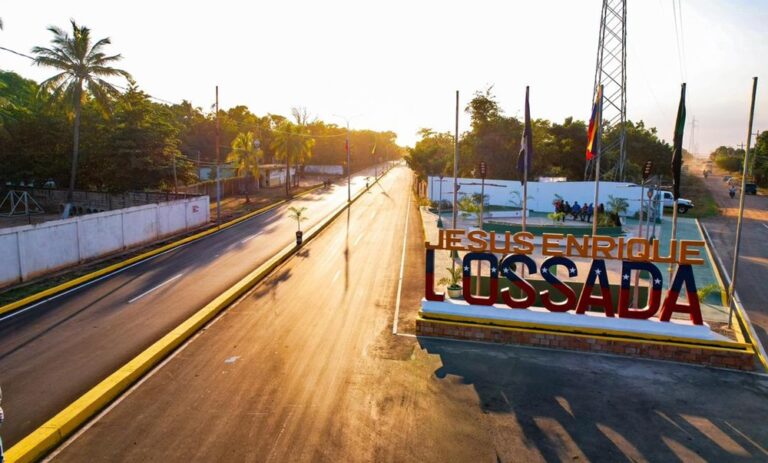 Gobernador entrega rehabilitado corredor vial Jacob del municipio Jesús Enrique Lossada