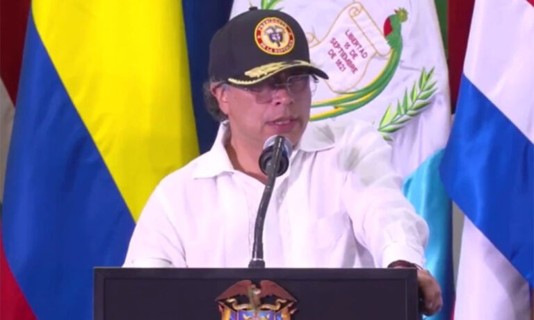 Petro califica incautación de petrolero cerca de Venezuela como “piratería”