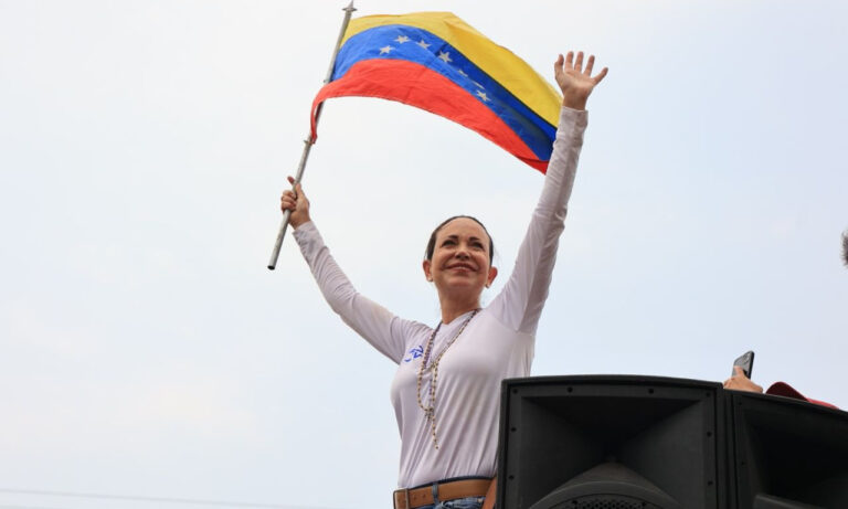 César Miguel Rondón informa que Machado “ya está en Europa”