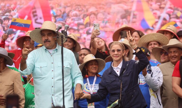 Maduro tacha de “acto lleno de sangre” entrega del Nobel a Machado