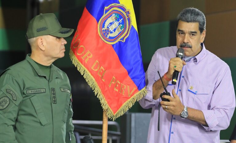 Maduro insiste en su llamado a militares de Colombia a unirse a Venezuela