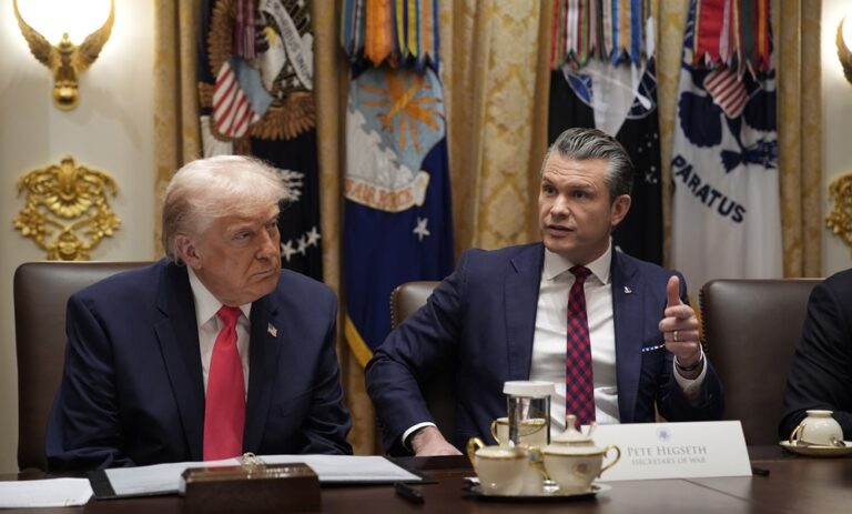 Secretario de Guerra de EE. UU.: "Apenas hemos comenzado a atacar barcos narcotraficantes"