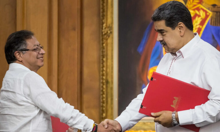 Petro califica a Maduro como un “dictador” por “concentrar poderes”
