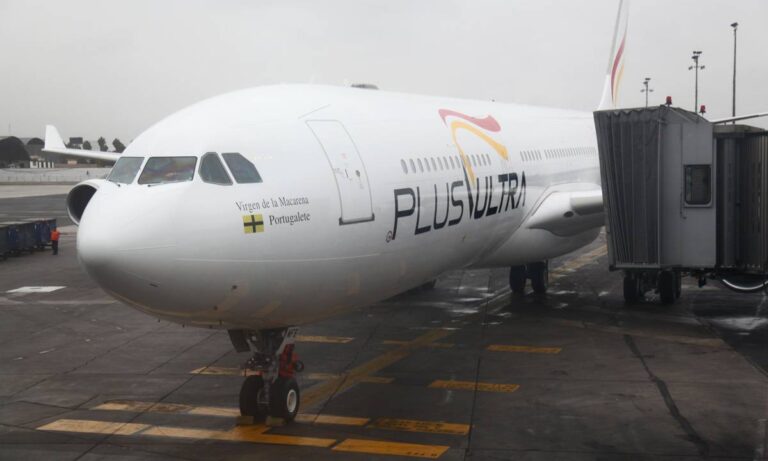 Plus Ultra amplía hasta el 9 de diciembre la suspensión de vuelos a Venezuela