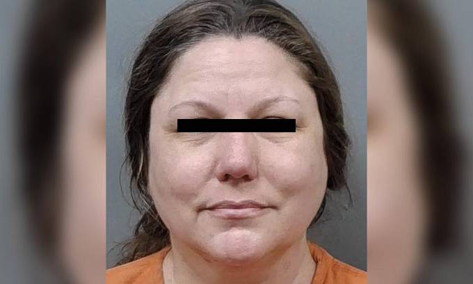 Arrestan a mujer en Florida acusada de matar a sus 2 exmaridos el mismo día