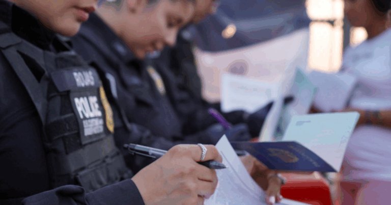 Trump advierte que suspensión de decisiones de asilo durará "mucho tiempo”