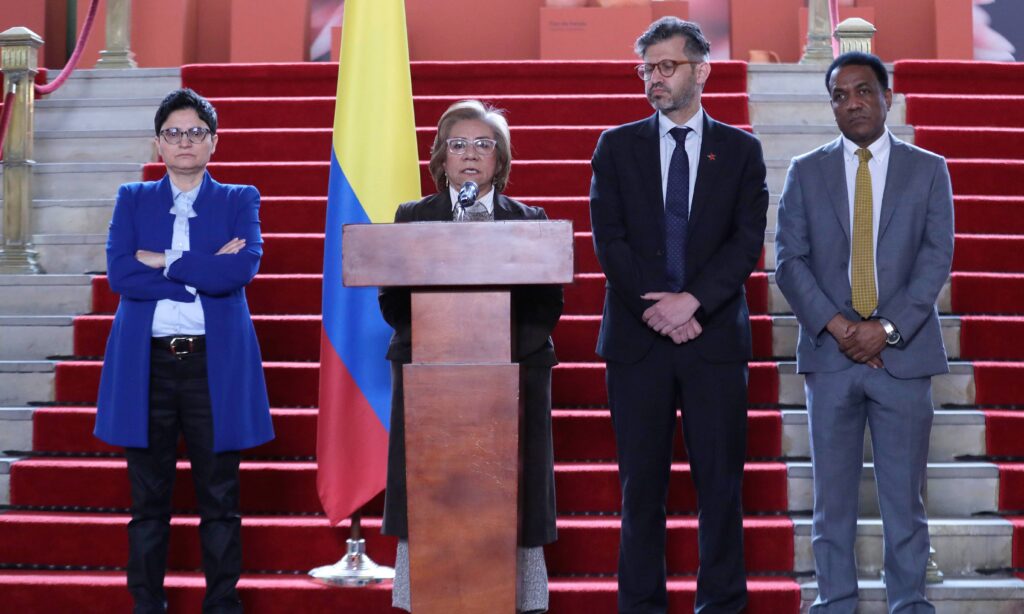 Colombia esperará que Venezuela decida su futuro antes de reconocer a Delcy Rodríguez