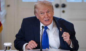 Trump recibirá a Machado y no descarta encuentros con representantes del gobierno