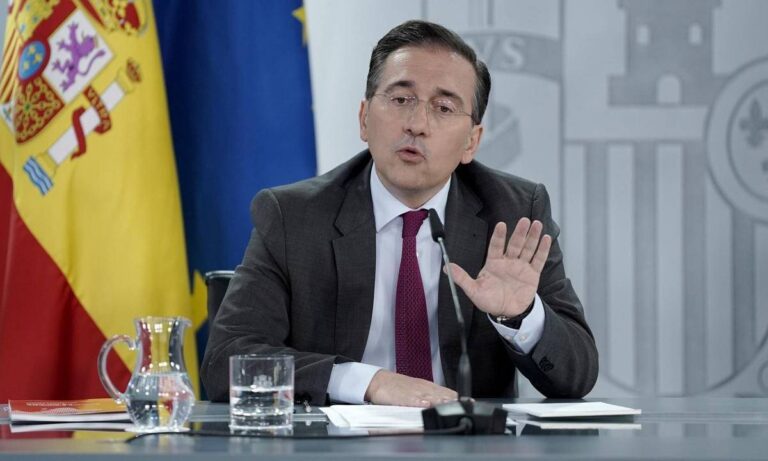 Canciller español anuncia la excarcelación de otros 3 presos políticos españoles