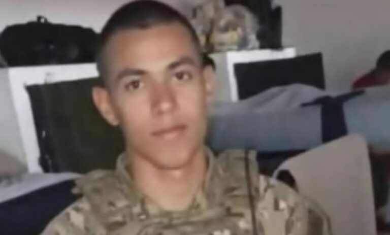 Restos del soldado zuliano caído en Fuerte Tiuna durante ataque de EE. UU. llegan a Bachaquero