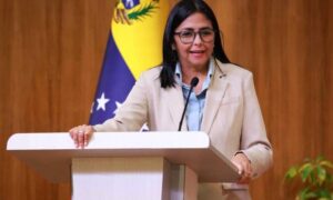 Delcy Rodríguez figura en la lista de sancionados por la UE