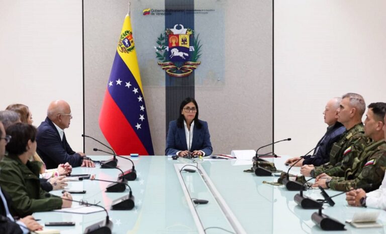 Delcy Rodríguez asegura que Maduro sigue siendo presidente