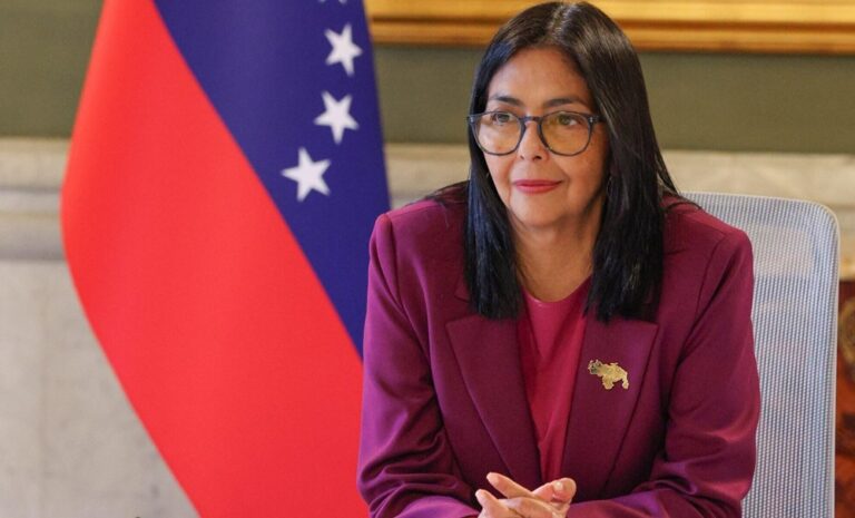 Delcy Rodríguez asegura que la renta petrolera se destinará al sistema de salud