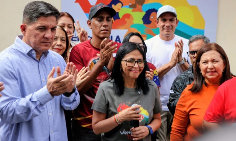 Delcy Rodríguez anuncia ingreso de $300 millones al país por venta de crudo