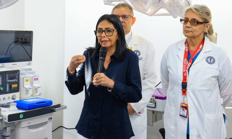 Delcy Rodríguez anuncia desbloqueo de activos venezolanos en EE. UU.