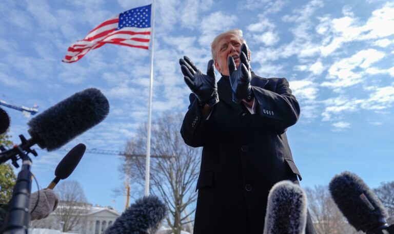 Trump: Cuba “está a punto de caer” porque ya no recibe petróleo de Venezuela