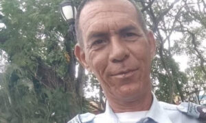 Fiscal general asegura que policía detenido murió de un paro cardíaco