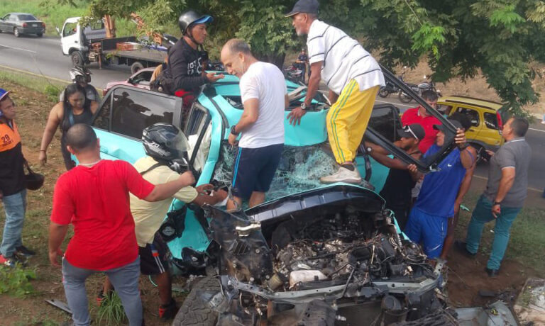 Lanzador Carlos Hernández queda herido tras aparatoso accidente en San Félix