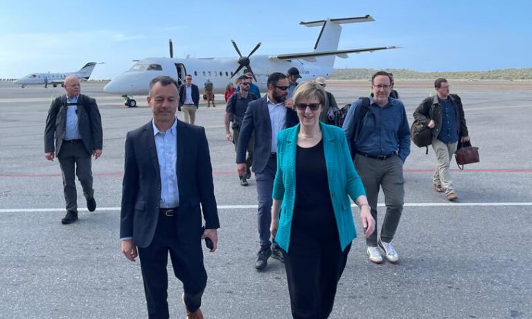 Embajadora Dogu arriba a Caracas: “Estamos listos para trabajar”