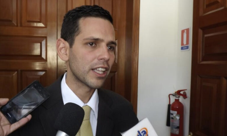 Denuncian que agentes de ICE detuvieron al exalcalde de Mérida, Carlos García