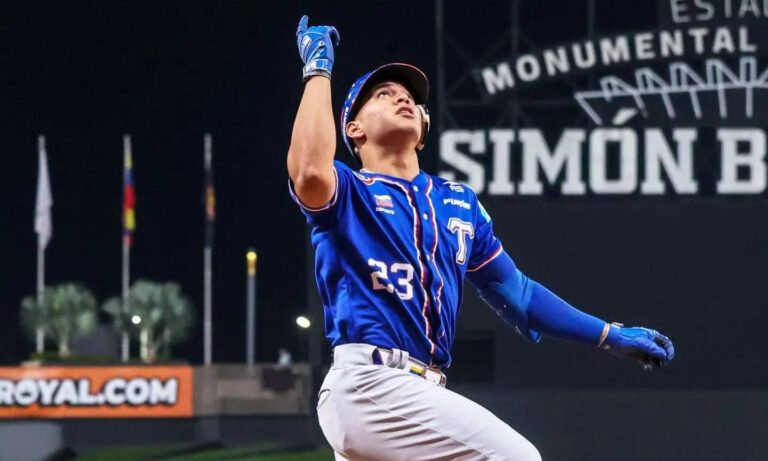 Jadher Areinamo gana el premio al Novato del Año de la LVBP