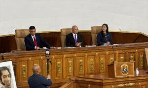Jorge Rodríguez promete en la AN que va a “traer de vuelta a Maduro”