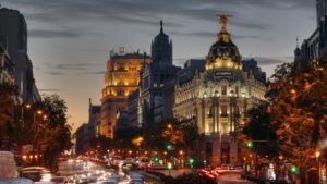 La guía definitiva para no perderte nada en la capital española durante el mes más corto, pero más intenso del año