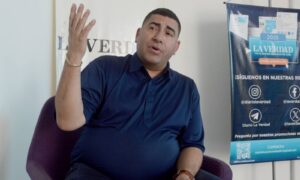 Luis Ratti propone “descentralizar” el país y manifiesta su respaldo a Delcy Rodríguez