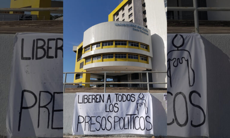Universitarios exhiben pancartas para exigir “libertad de todos los presos políticos”