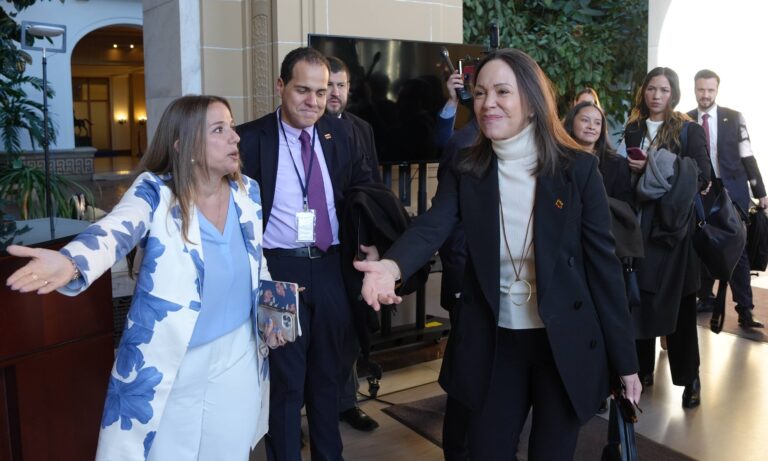 Machado exige “desmontar la estructura represiva y los centros de tortura”