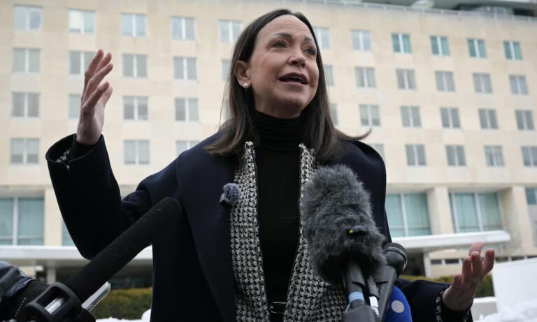 Machado duda en “sentarse” con Delcy Rodríguez: “No está planificado”