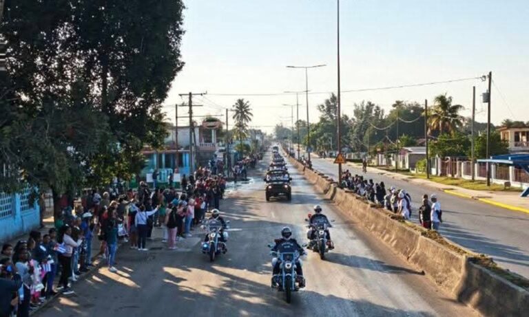 Llegan a Cuba restos de los 32 militares muertos en ataques de EE. UU. en Venezuela