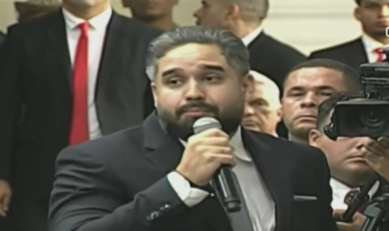 Maduro Guerra denuncia que su familia es "perseguida" tras detención de su padre