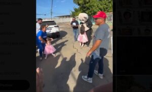 Excarcelado zuliano se disfraza para el reencuentro con sus hijas